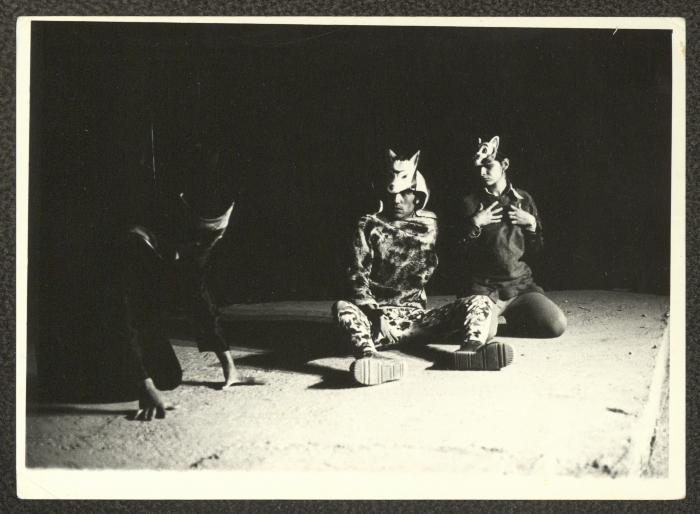 مشهد من مسرحية 