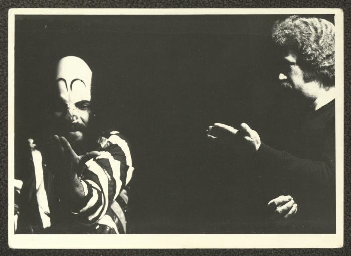 أحد عروض مسرحية 