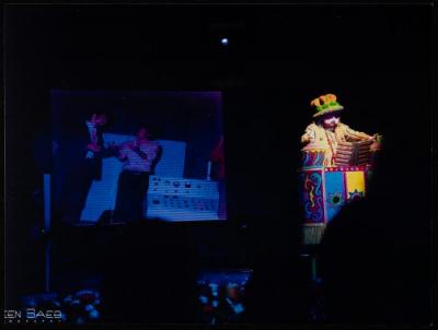 أبو العجب على خشبة المسرح البلدي، رام الله، 9 آذار 2017 
