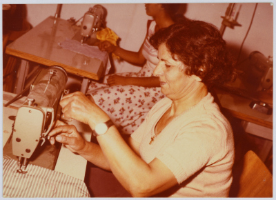 مشغل للخياطة بإدارة جمعية بلدة الزبابدة الخيرية في محافظة جنين