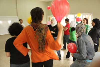 مدرسة سيرك فلسطين في عروض مع طلبة المدارس