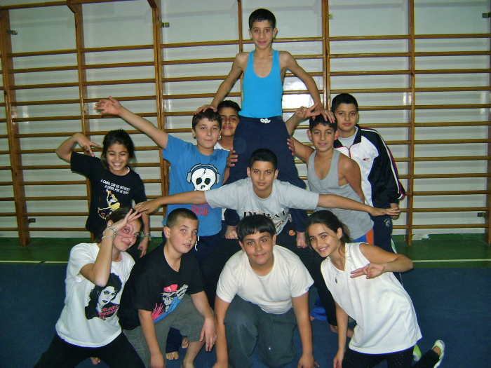 A Performance by the Palestinian Circus School in Cairo 