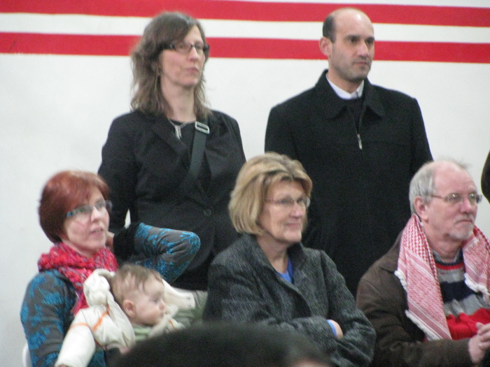 مدرسة سيرك فلسطين تقدم فرقة إيرلندية