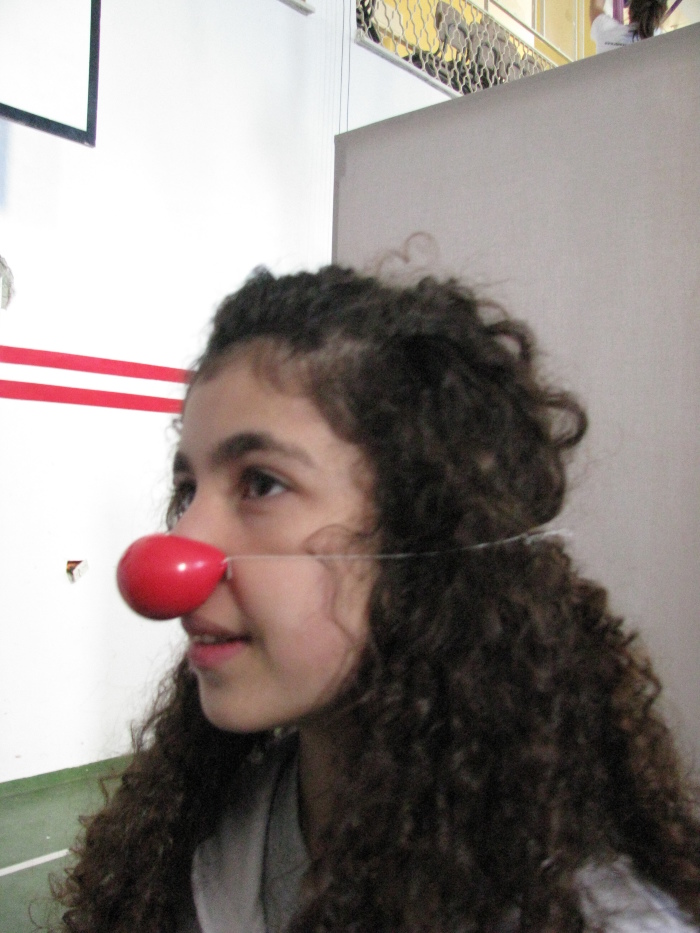 مدرسة سيرك فلسطين تقدم فرقة إيرلندية