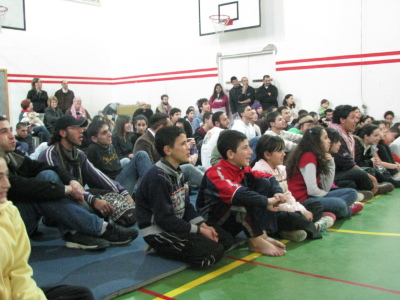 مدرسة سيرك فلسطين تقدم فرقة إيرلندية