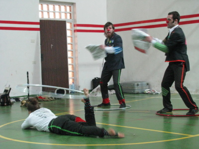 مدرسة سيرك فلسطين تقدم فرقة إيرلندية