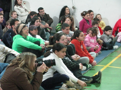 مدرسة سيرك فلسطين تقدم فرقة إيرلندية