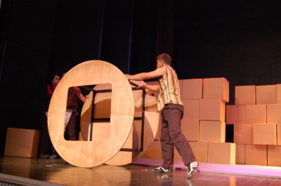 من عرض "لوين" الذي قدمته "مدرسة سيرك فلسطين"