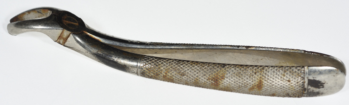 A Dental Instrument for Dentist Mikha'il Toubasi, the 1920s
