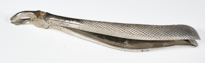 A Dental Instrument for Dentist Mikha'il Toubasi, the 1920s