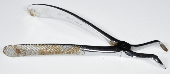 A Dental Instrument for Dentist Mikha'il Toubasi, the 1920s