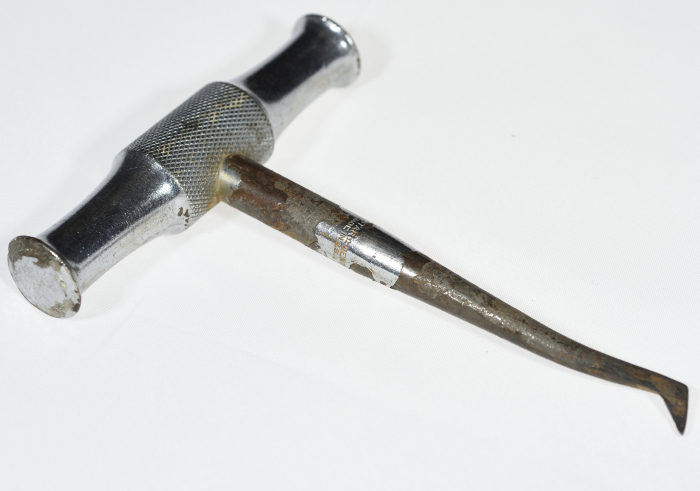 A Dental Instrument for Dentist Mikha'il Toubasi, the 1920s