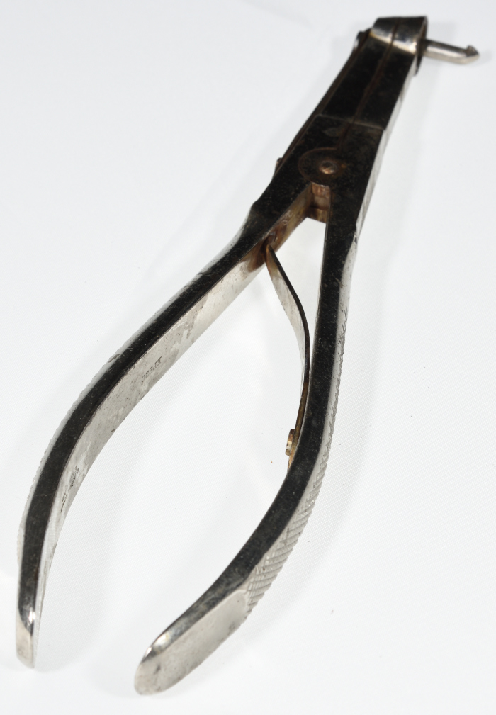 A Dental Instrument for Dentist Mikha'il Toubasi, the 1920s