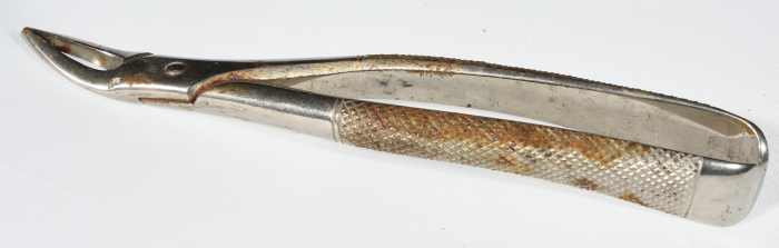 A Dental Instrument for Dentist Mikha'il Toubasi, the 1920s