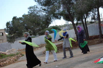 صورة من يومٍ مفتوح لمدرسة سيرك فلسطين في جنين، 2012
