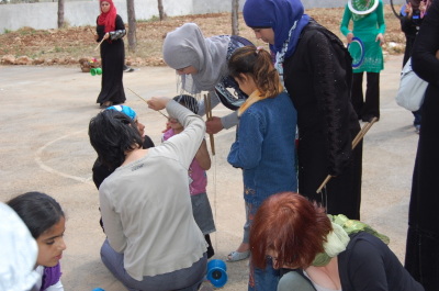 صورة من يومٍ مفتوح لمدرسة سيرك فلسطين في جنين، 2012
