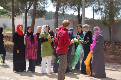 صورة من يومٍ مفتوح لمدرسة سيرك فلسطين في جنين، 2012
