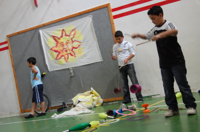 ملمح من يوم مفتوح نفذته مدرسة سيرك فلسطين في رام الله