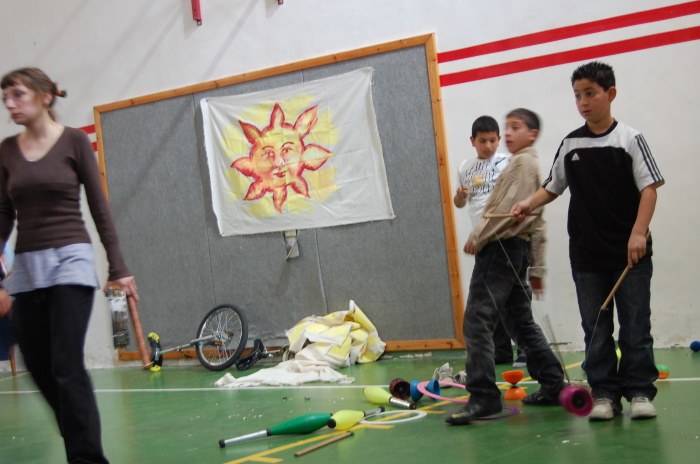 ملمح من يوم مفتوح نفذته مدرسة سيرك فلسطين في رام الله