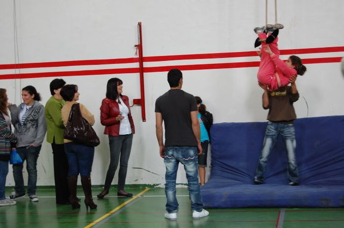 ملمح من يوم مفتوح نفذته مدرسة سيرك فلسطين في رام الله