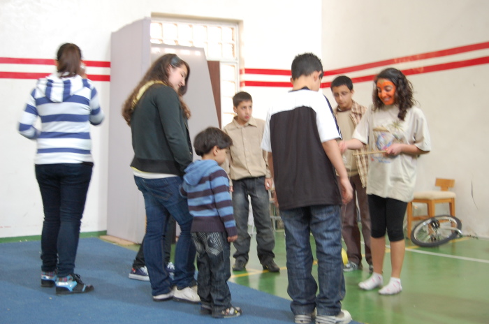 ملمح من يوم مفتوح نفذته مدرسة سيرك فلسطين في رام الله