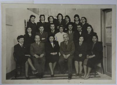هيئة لجنة الإسعاف التابعة لجمعية الاتحاد النسائي العربي، القدس، 1945