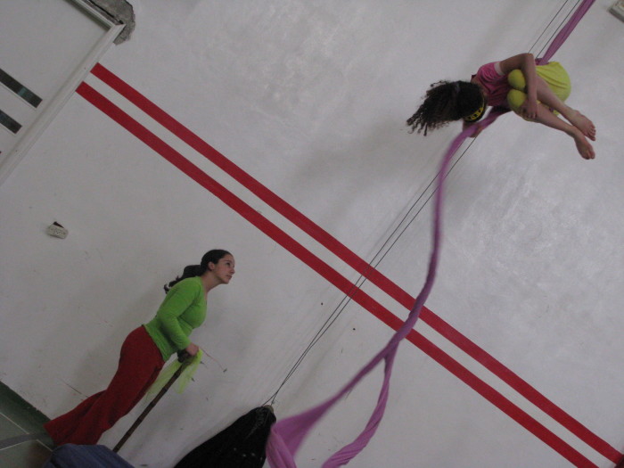 جانب من تدريبات متقدمة اجرتها مدرسة سيرك فلسطين في رام الله، 2010
