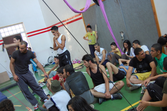 من تدريبات المدرسة الصيفية التي تقيمها 