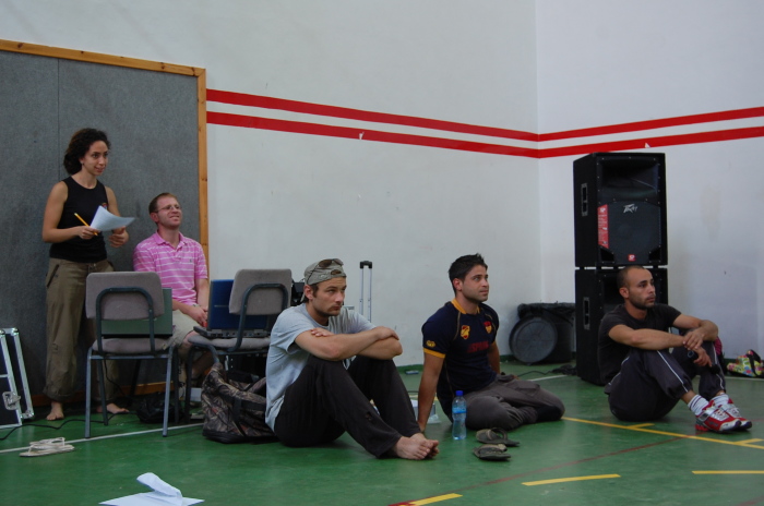 من تدريبات المدرسة الصيفية التي تقيمها 