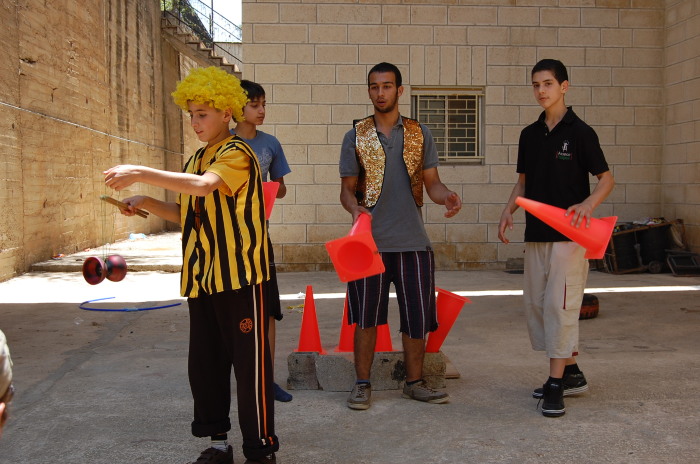 من تدريبات المدرسة الصيفية التي تقيمها 