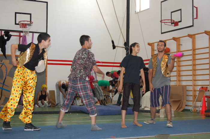 من تدريبات المدرسة الصيفية التي تقيمها 