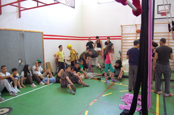 من تدريبات المدرسة الصيفية التي تقيمها 