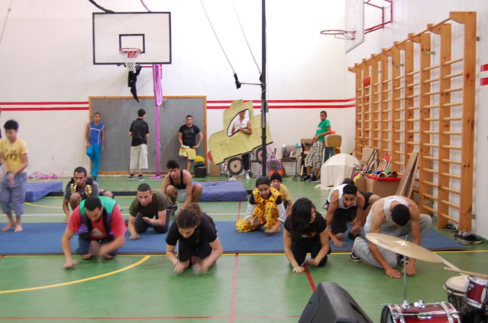 من تدريبات المدرسة الصيفية التي تقيمها 