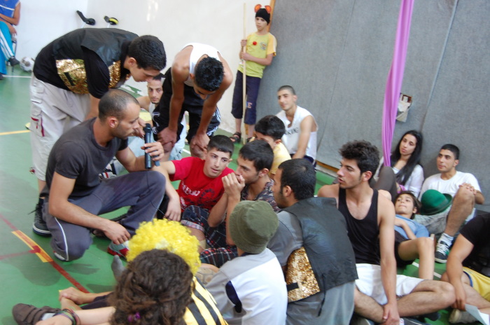 من تدريبات المدرسة الصيفية التي تقيمها 