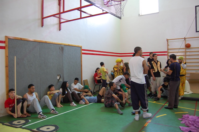 من تدريبات المدرسة الصيفية التي تقيمها 