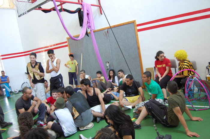 من تدريبات المدرسة الصيفية التي تقيمها 