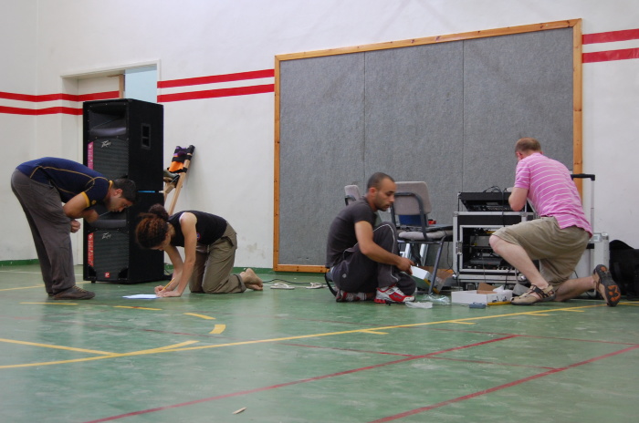 من تدريبات المدرسة الصيفية التي تقيمها 