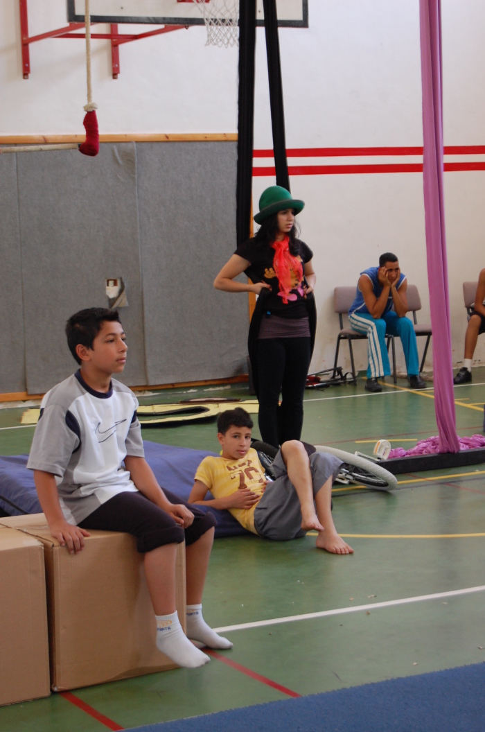 من تدريبات المدرسة الصيفية التي تقيمها 