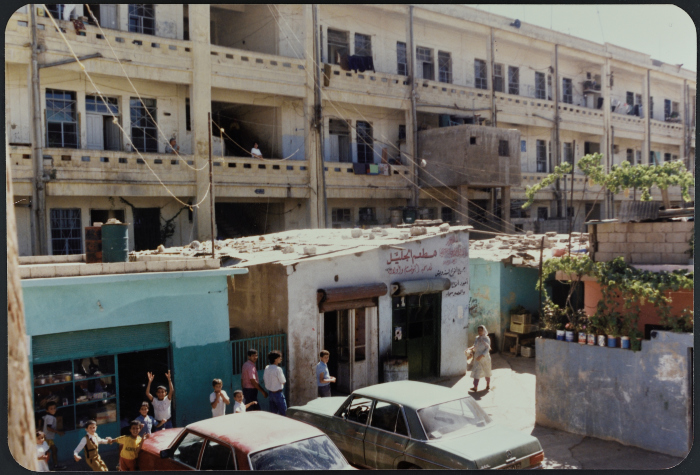 مدرسة في مخيم الجليل للاجئين