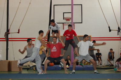 من تدريبات المدرسة الصيفية التي تقيمها 