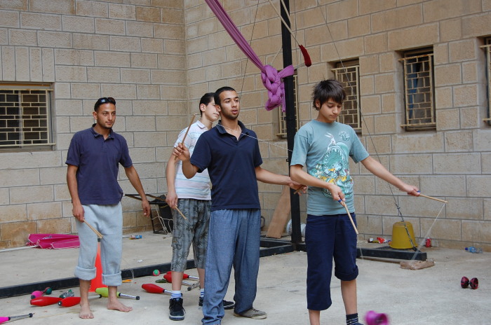 من تدريبات المدرسة الصيفية التي تقيمها 