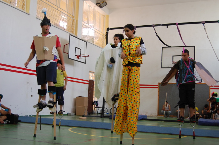 من تدريبات المدرسة الصيفية التي تقيمها 