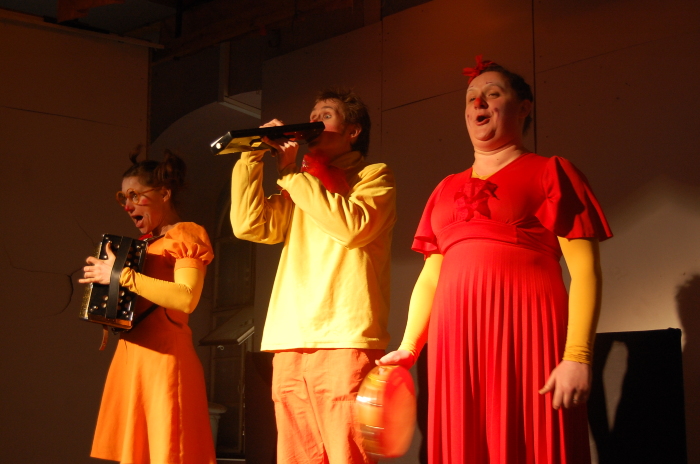 A Glimpse of a Performance by a Belgian Circus Troupe Hosted by the Palestinian Circus School	