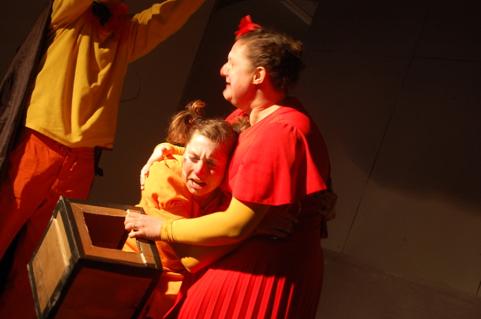 A Glimpse of a Performance by a Belgian Circus Troupe Hosted by the Palestinian Circus School	