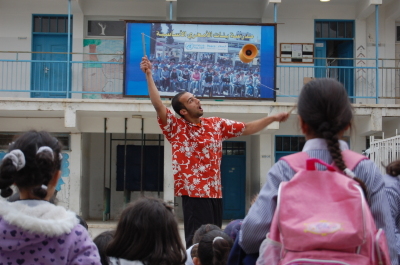 "أحلام للبيع"، مدرسة سيرك فلسطين، مدرسة بنات الأمعري
