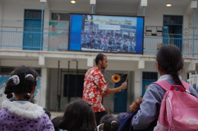 "أحلام للبيع"، مدرسة سيرك فلسطين، مدرسة بنات الأمعري
