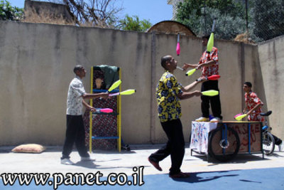 عرض لفرقة مدرسة سيرك فلسطين في المركز الثقافي الألماني الفرنسي 