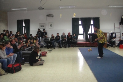 "أحلام للبيع"، مدرسة سيرك فلسطين، مركز غراس الثقافي
