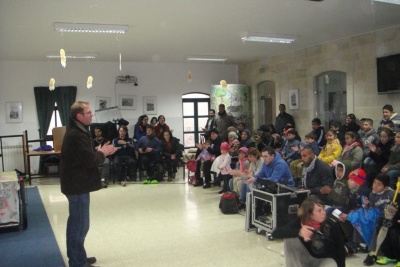 "أحلام للبيع"، مدرسة سيرك فلسطين، مركز غراس الثقافي
