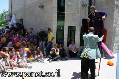 عرض لفرقة مدرسة سيرك فلسطين في المركز الثقافي الألماني الفرنسي 